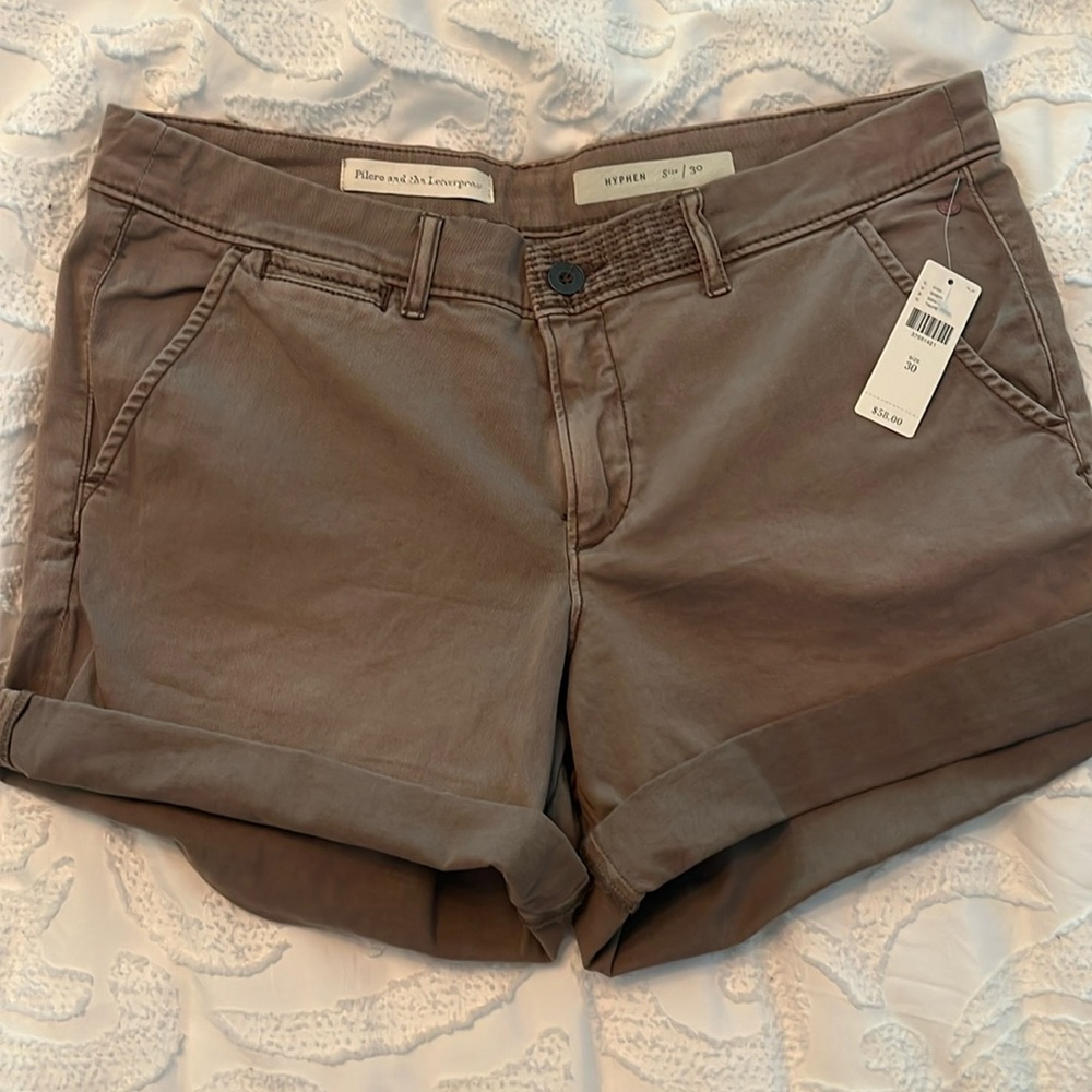 PILCRO khaki shorts size 30